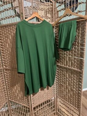LALA Ribbed Green Top and Biker Shorts Set